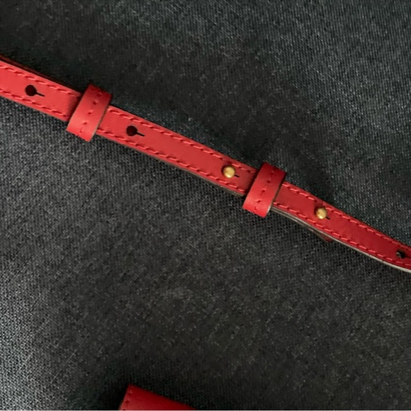 Banana Republic ConvertIble Red Belt Bag EUC - Picture 8 of 10